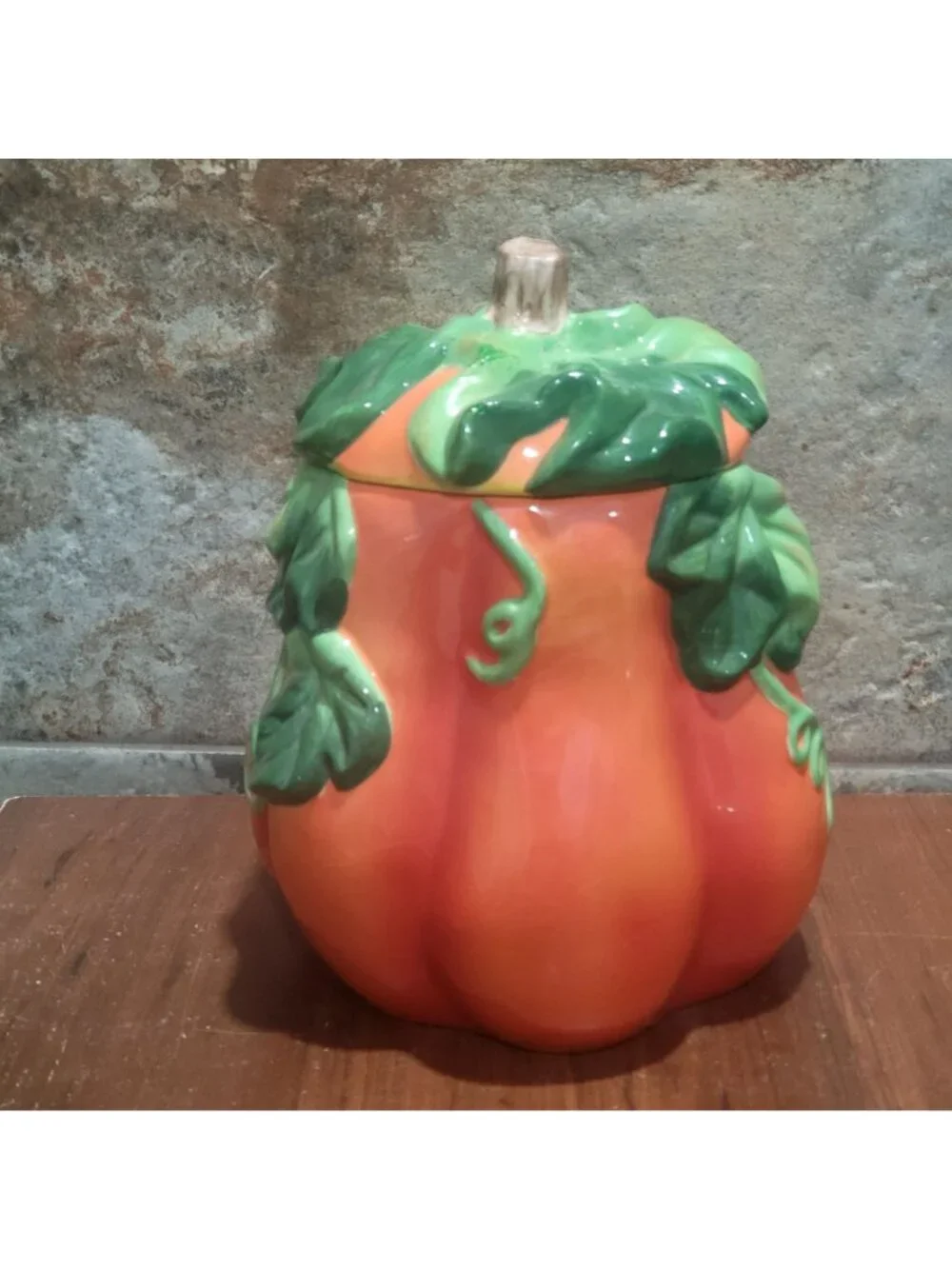 Halloween Pumpkin Jack O' Lantern Cookie Treat Jar 2002 Chipped